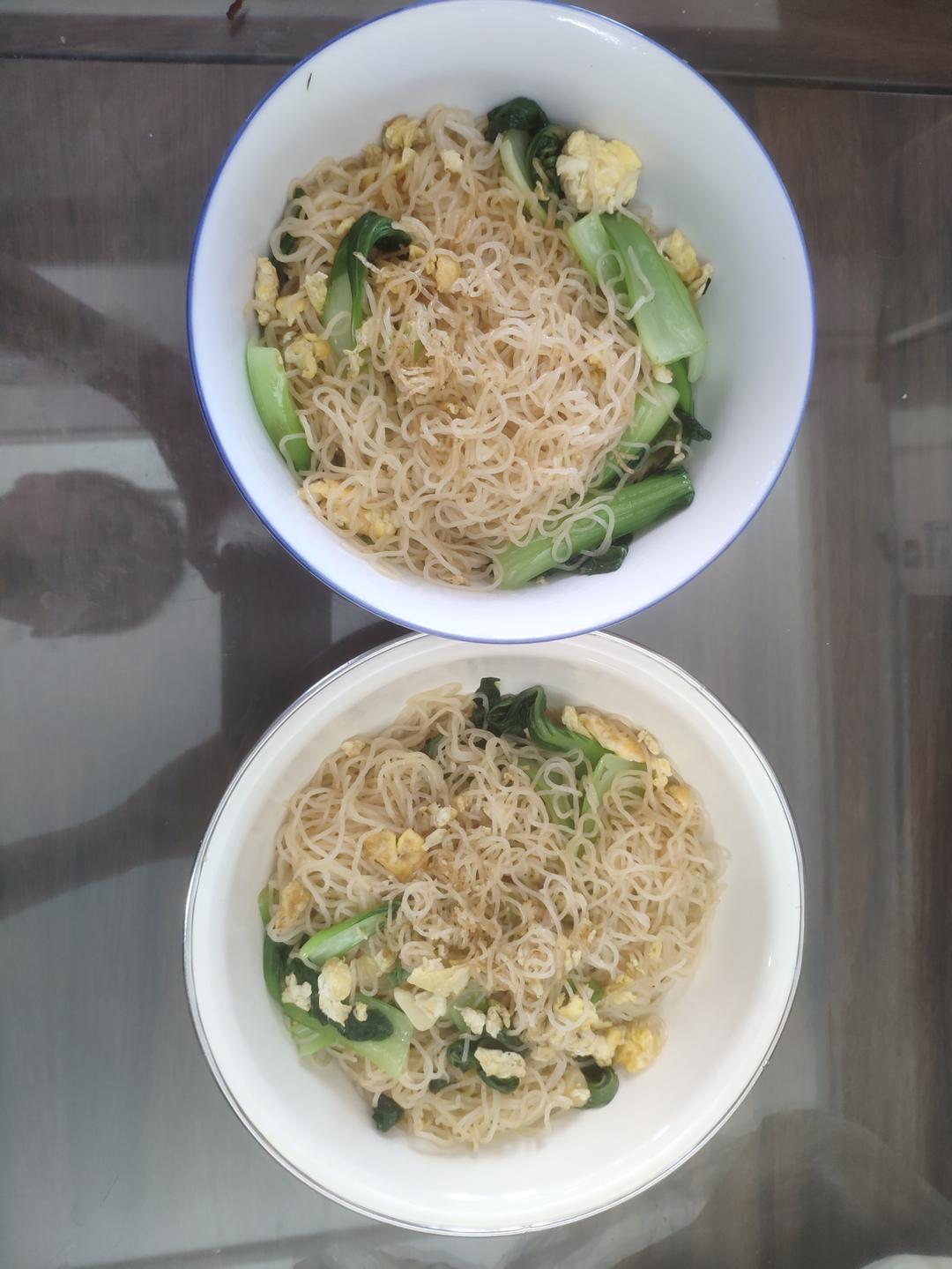 包菜粉丝炒鸡蛋
