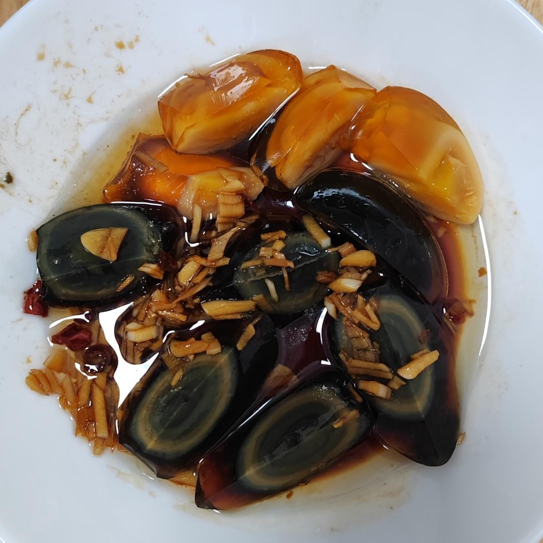 凉拌皮蛋
