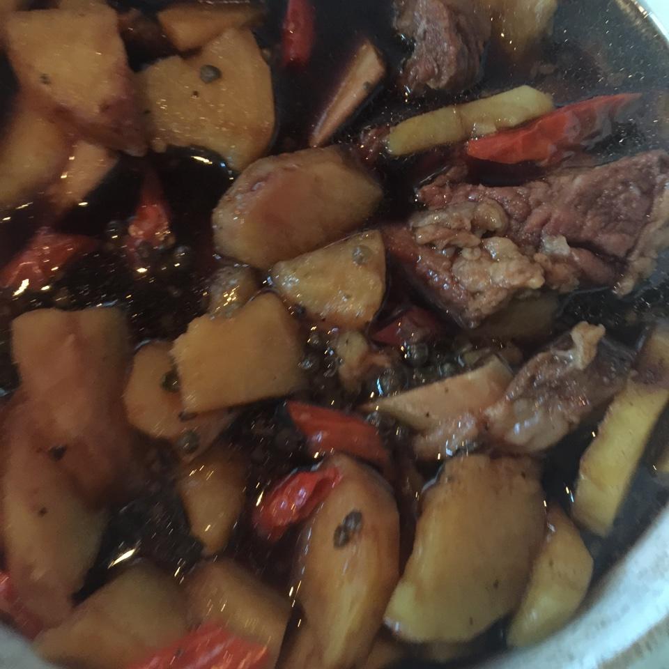 胡萝卜土豆烧牛腩