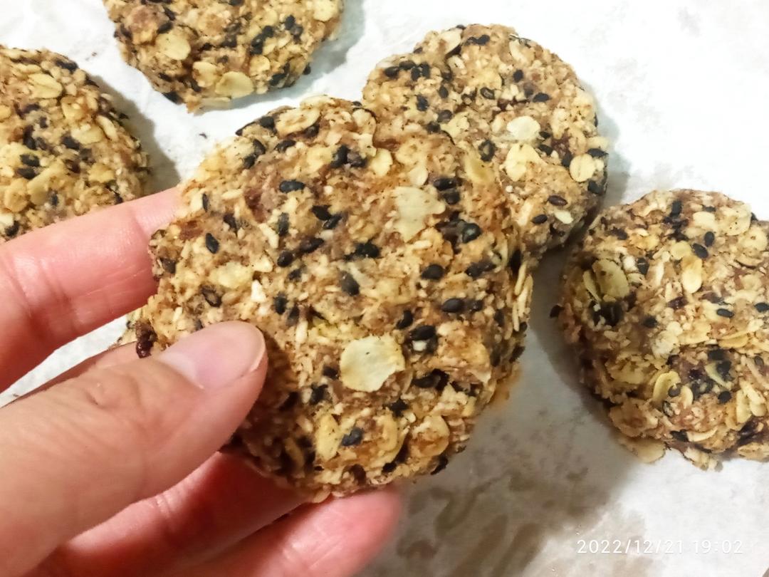 素食:有机燕麦芝麻大饼干