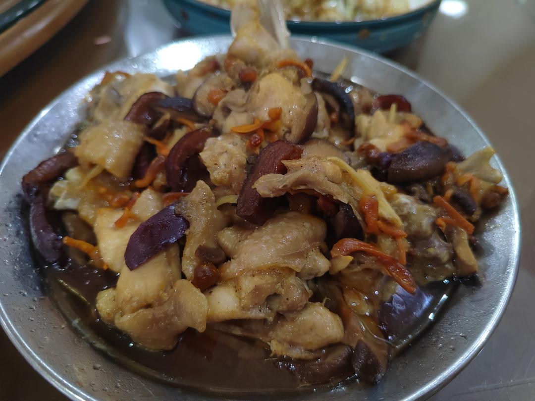 地道广东味——虫草花蒸鸡