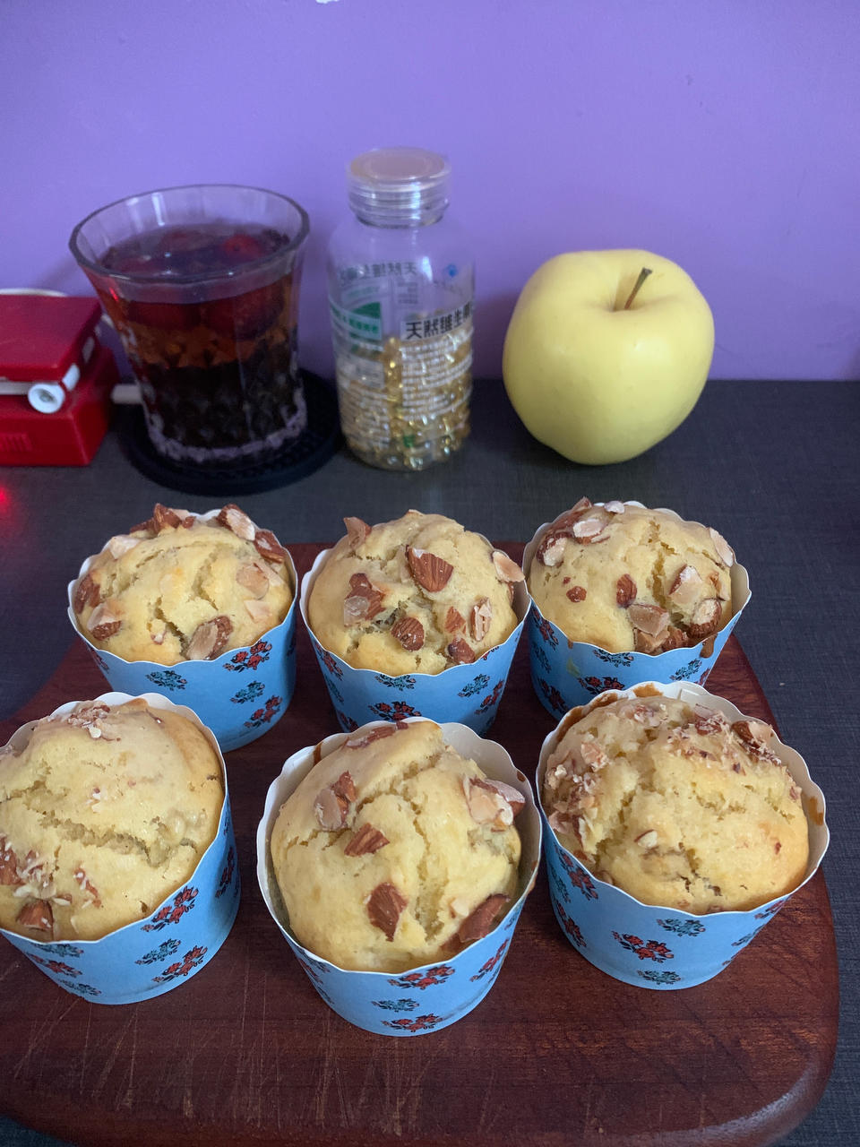 只需搅拌入烤箱的香蕉麦芬