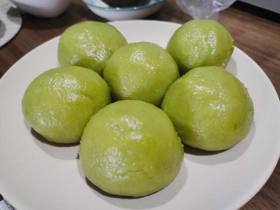清明必吃的艾草青团