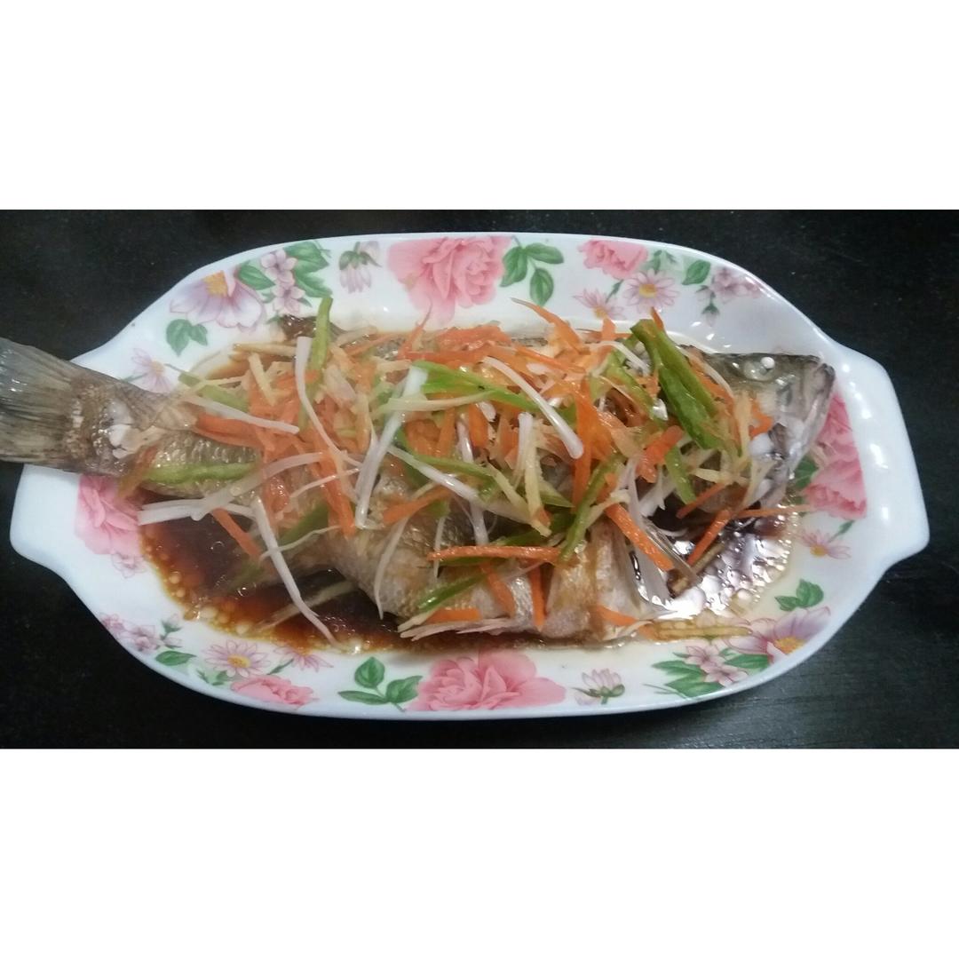 清蒸鲈鱼