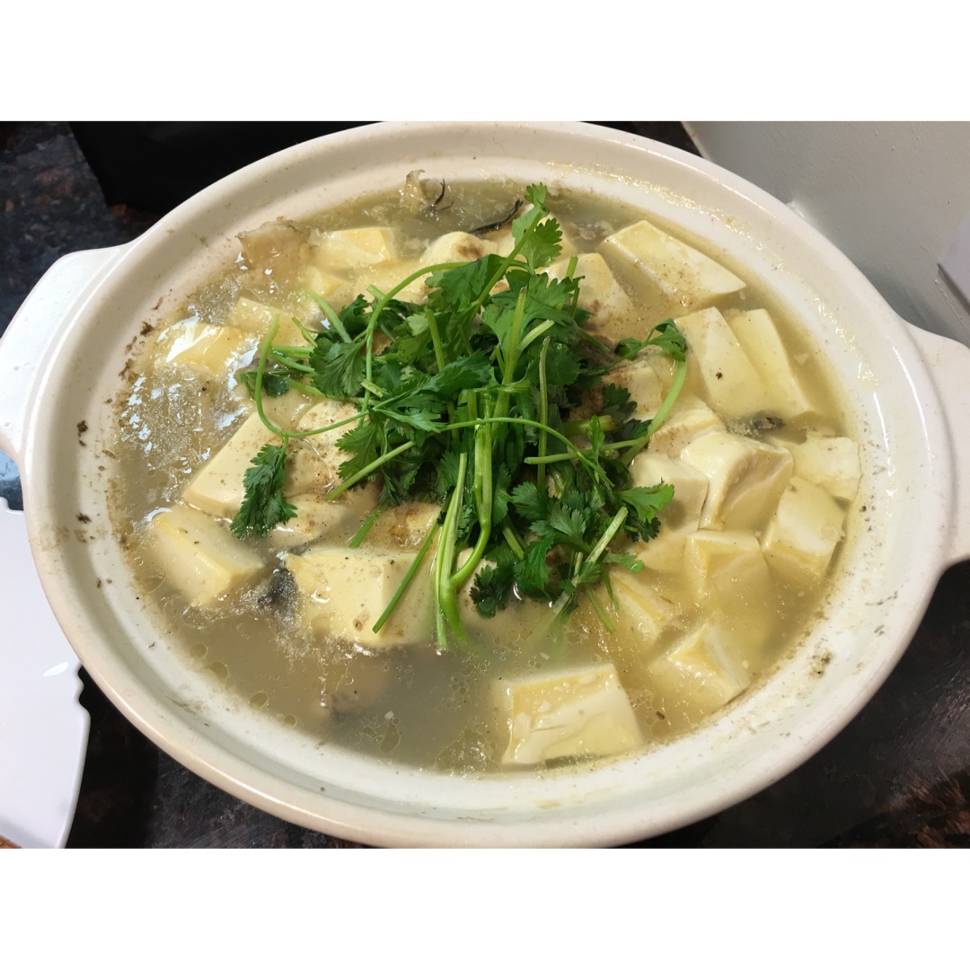 三文鱼头豆腐汤