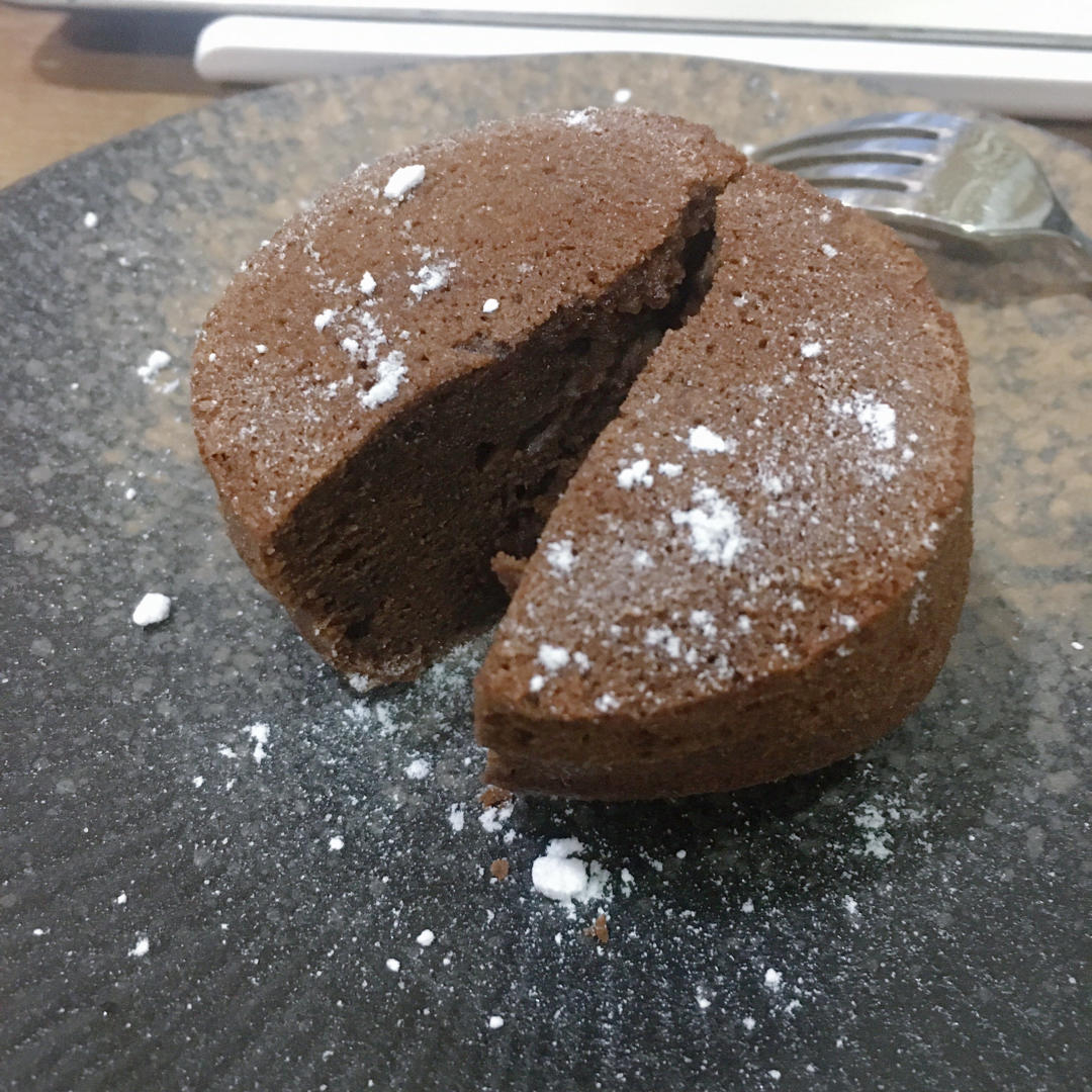 给妹子群的巧克力熔岩蛋糕