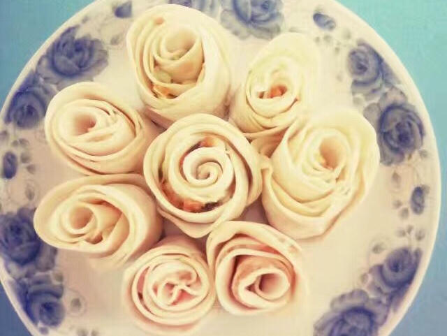 玫瑰花饺的做法