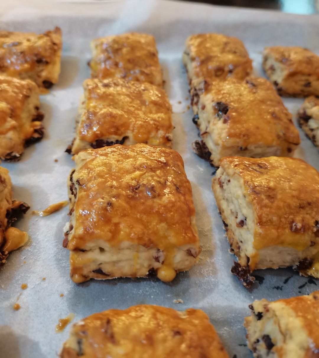 消耗淡奶油的司康