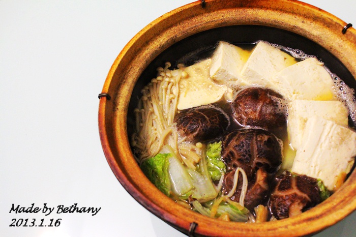 香菇白菜豆腐粉丝煲