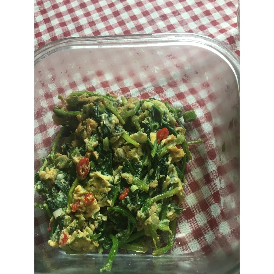 菠菜炒鸡蛋