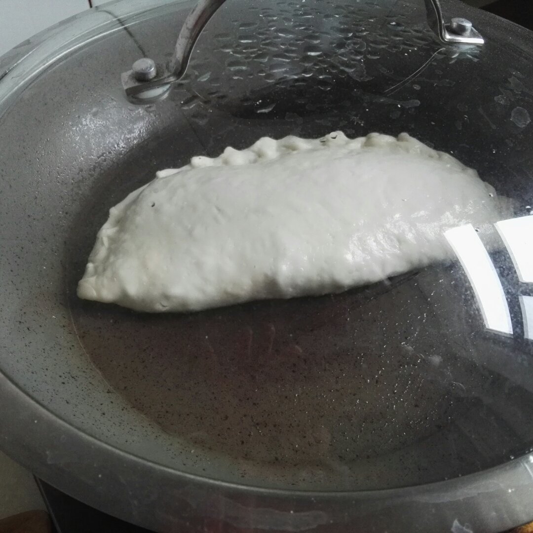 韭菜盒子 Chinese Leek and Egg Pasty