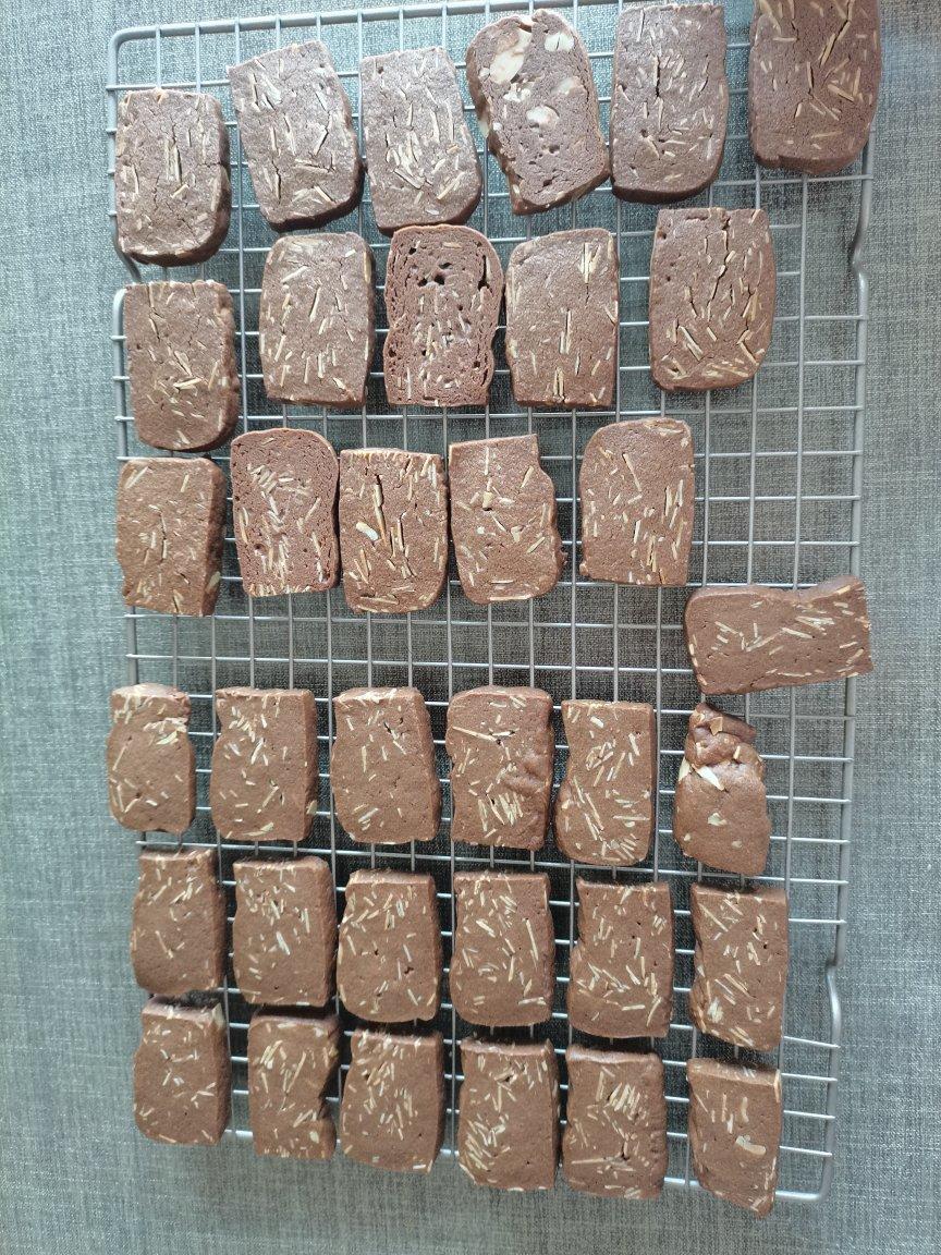 杏仁片巧克力饼干