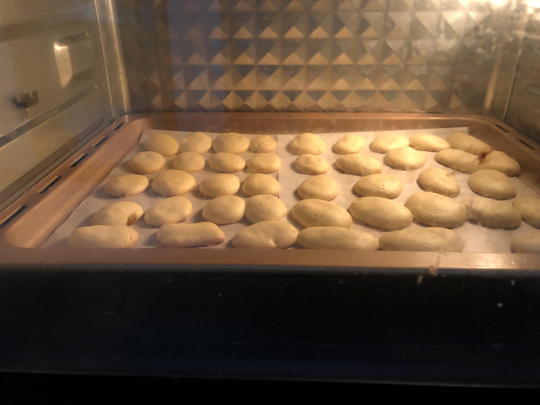 2颗鸡蛋做一盘烤箱美食💥脆脆的手指饼干