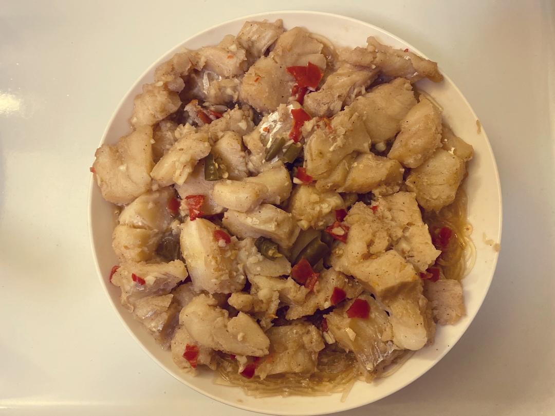 15分钟搞定【蒜蓉粉丝蒸龙利鱼】，入夏前多吃它准能瘦！