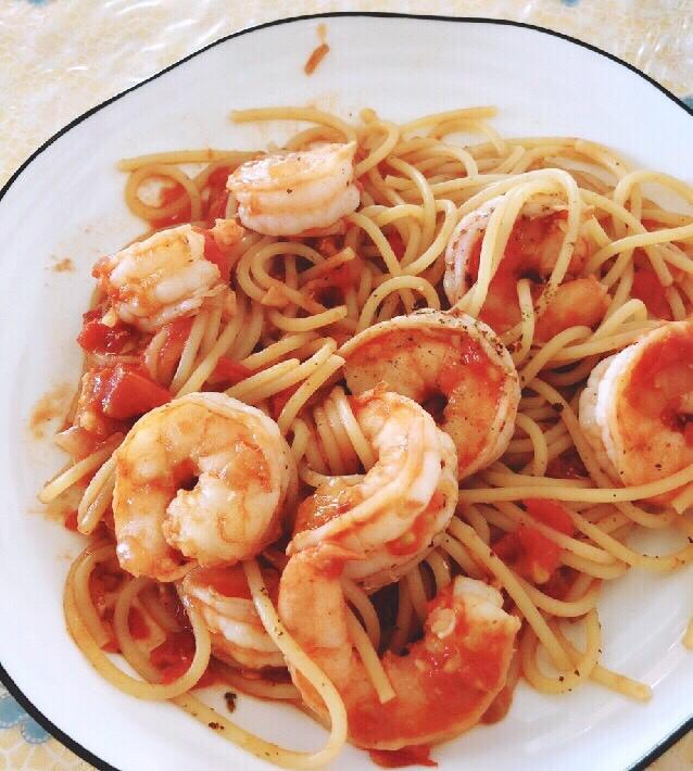 鲜虾番茄意大利面