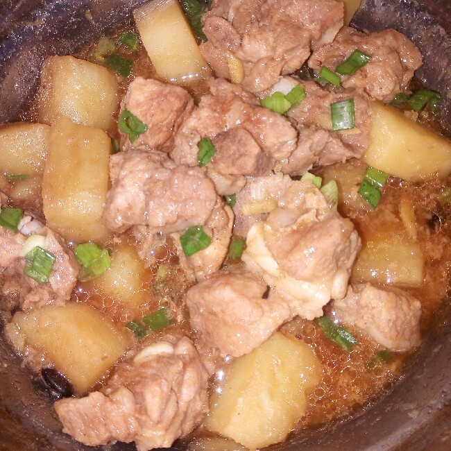 土豆蒸排骨