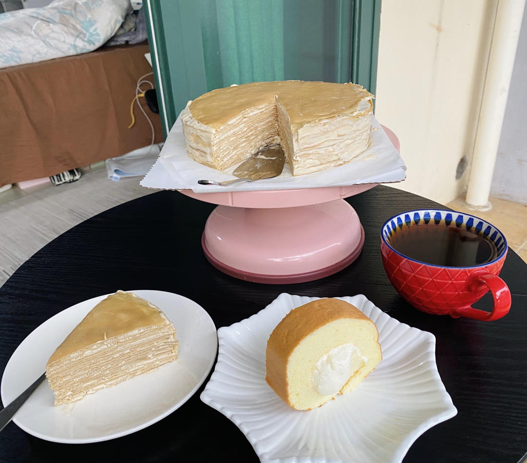 超薄的奶咖千层蛋糕