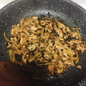 香炒姜丝豆豉鸡肉的做法 步骤7