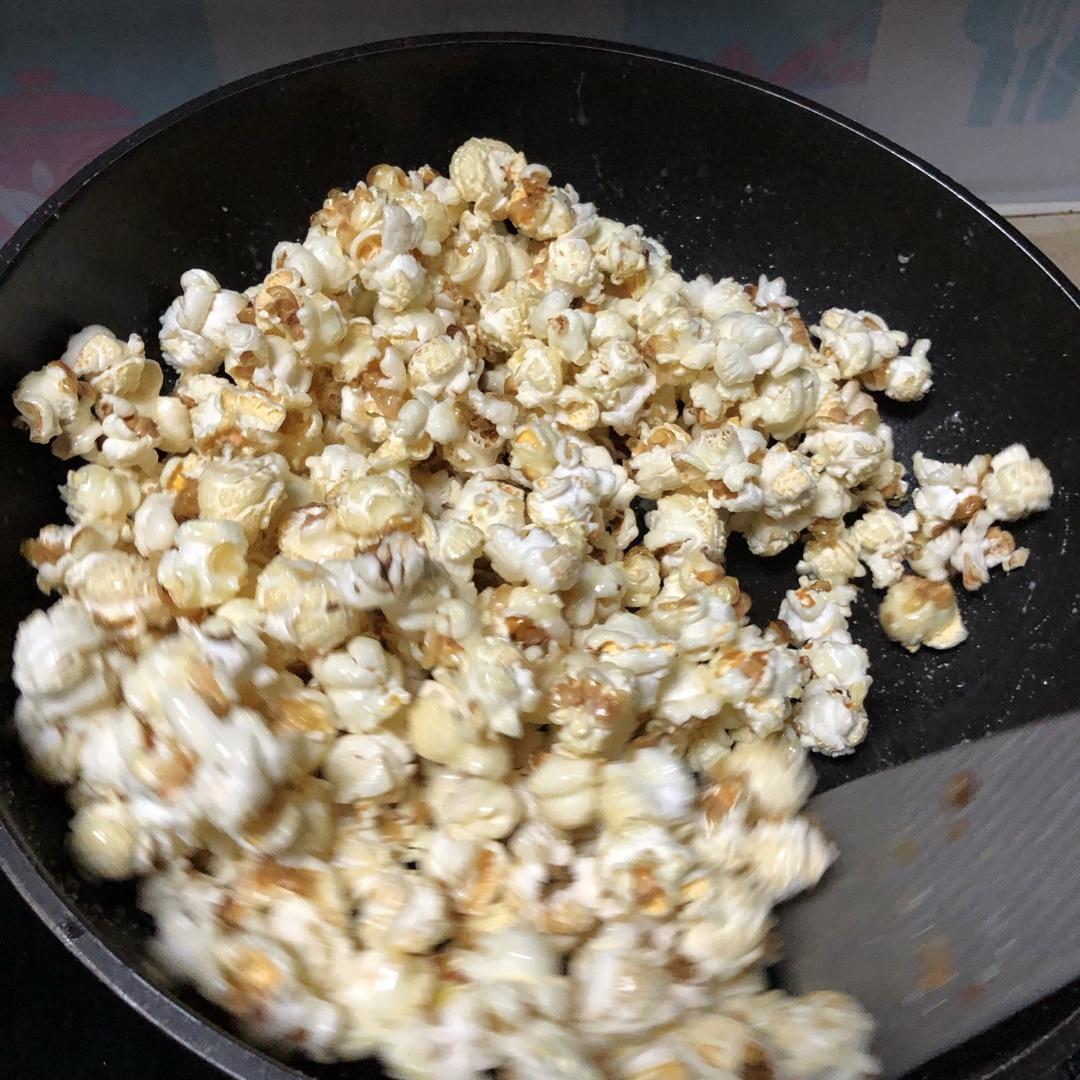 爆米花来了！！！超级简单易上手的焦糖/巧克力爆米花