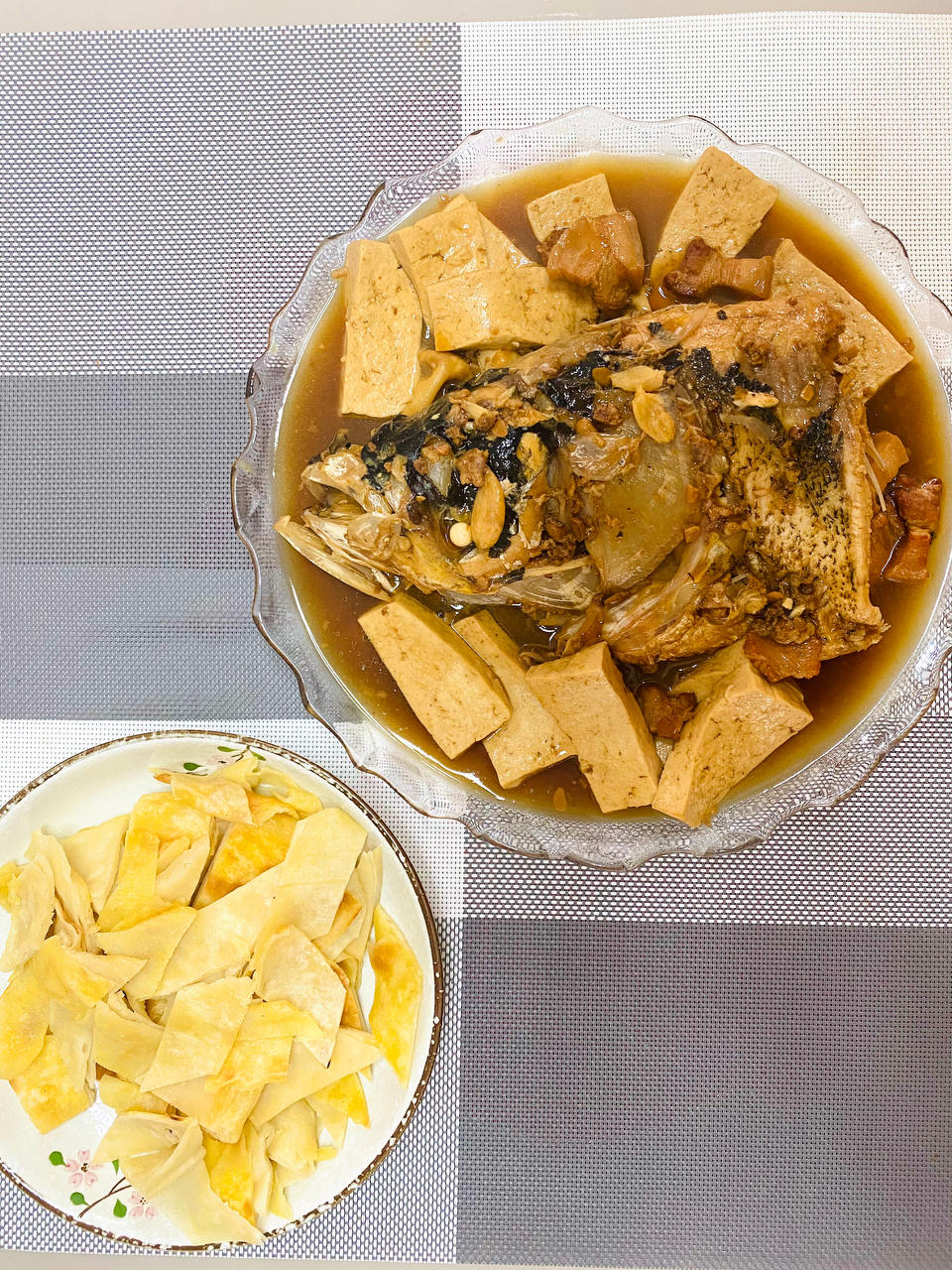 鱼头泡饼 炖鱼头（家庭版旺顺阁）