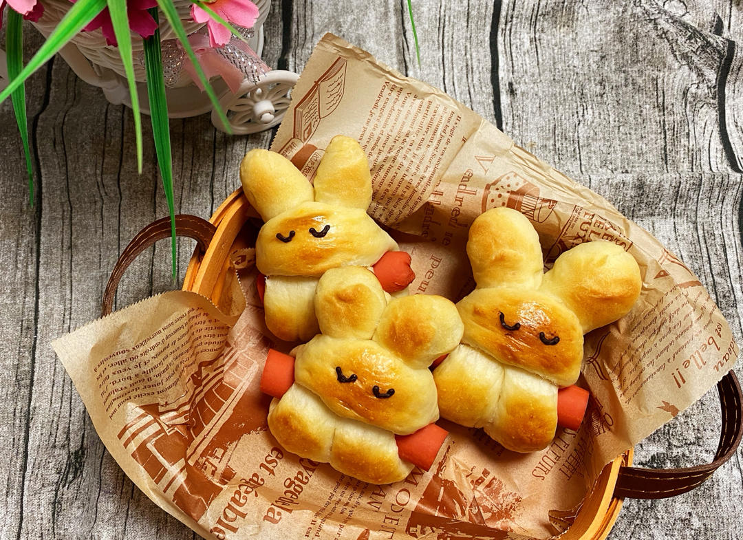 oО~简°嗳℃做的小兔子热狗面包(视频版)