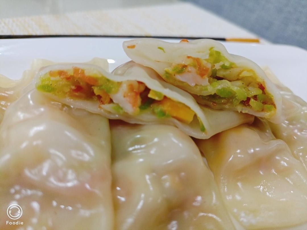🌽多吃点蔬菜🥕用料超简单的馄饨皮胡萝卜卷