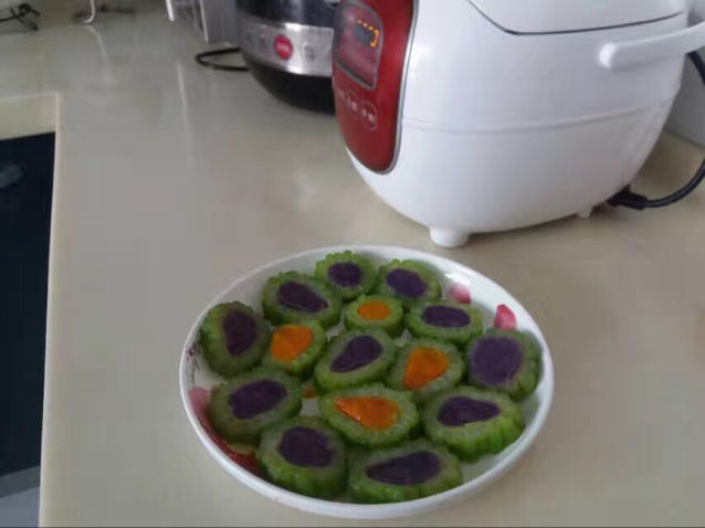 红枣蜂蜜酿苦瓜