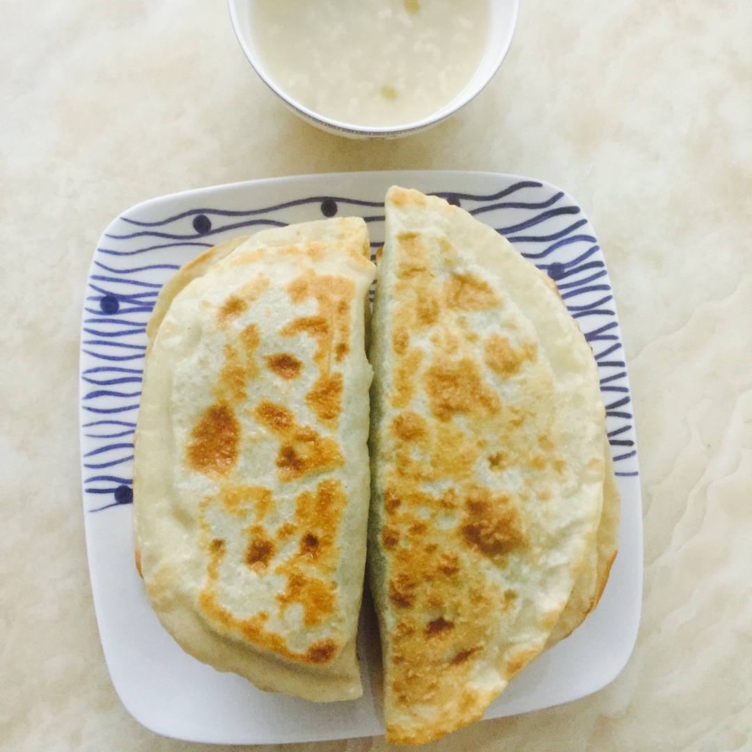韭菜盒子 Chinese Leek and Egg Pasty