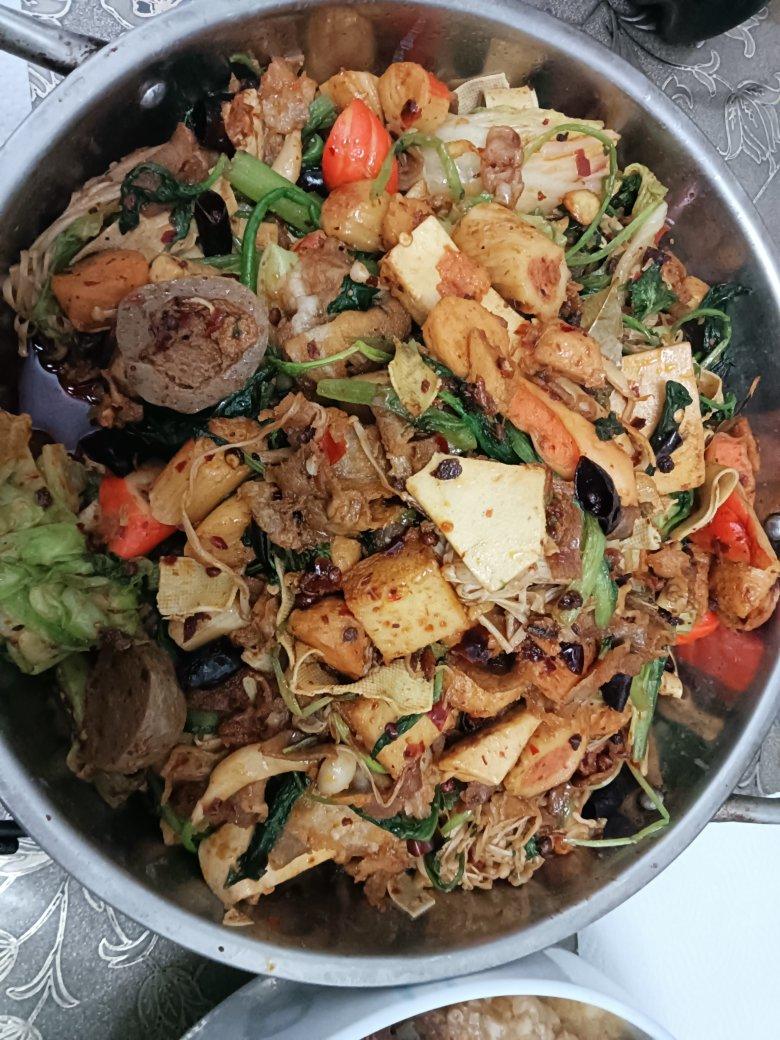 麻辣香锅简单做法，三碗米饭不够吃