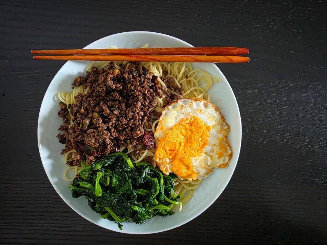 碎米芽菜肉臊面