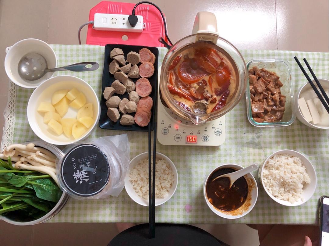 麻辣火锅（家庭版）