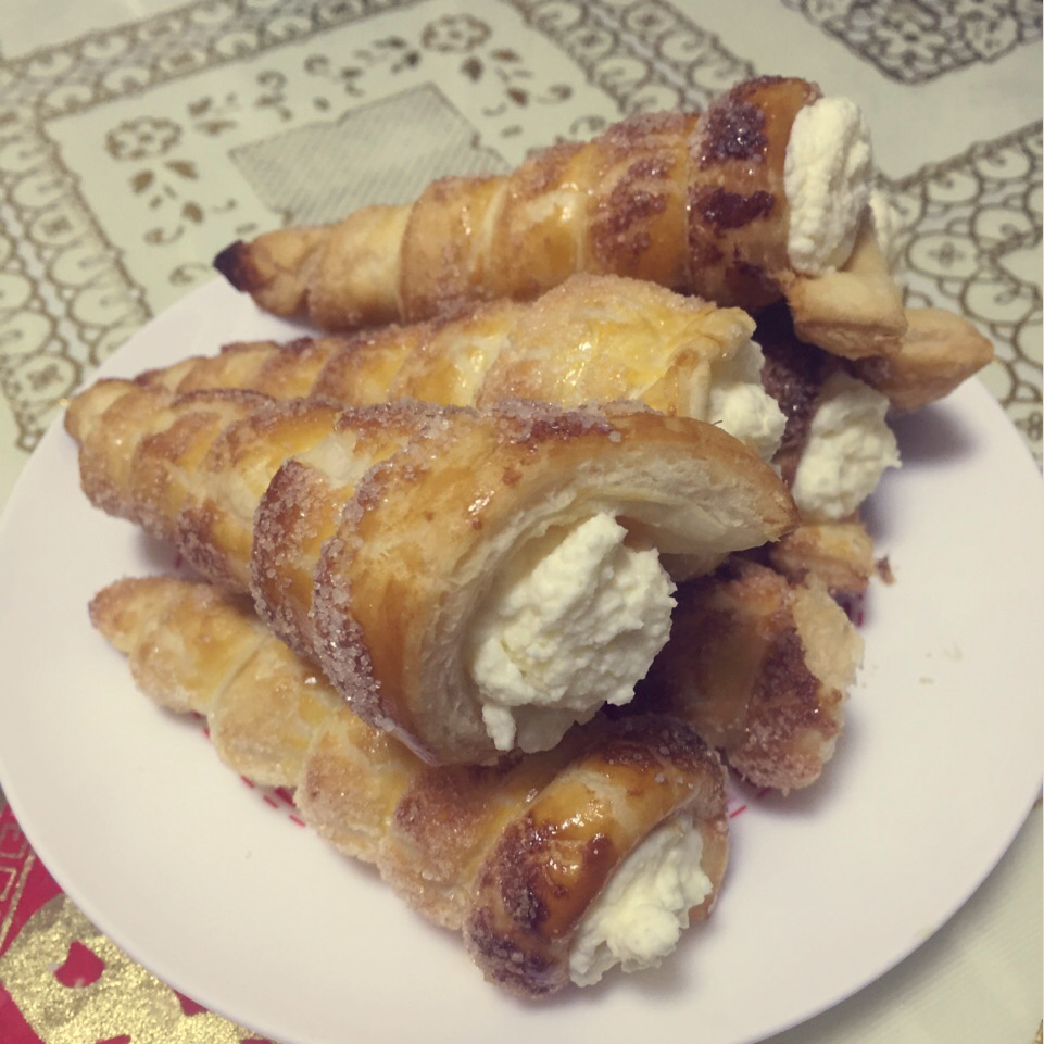 【千层酥皮后续--酥皮小点合集之羊角酥】