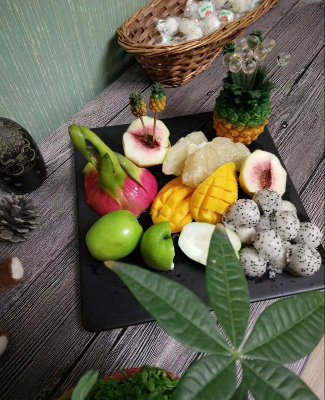 彩虹水果拼盘