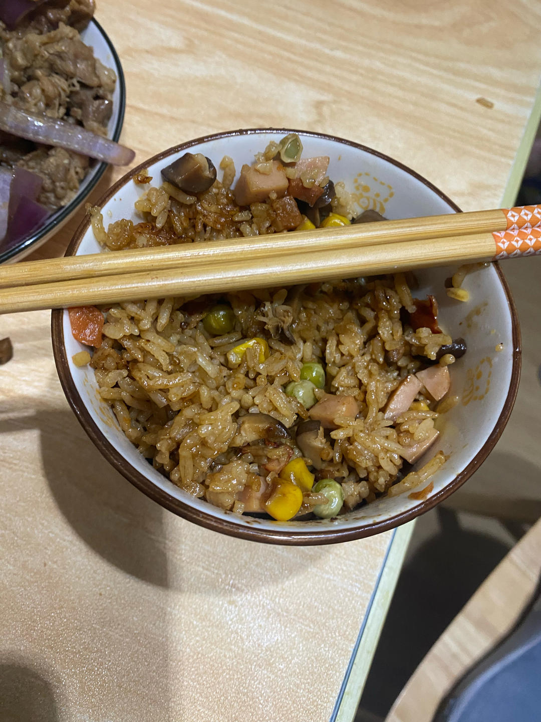 懒人必备～电饭煲腊肠焖饭