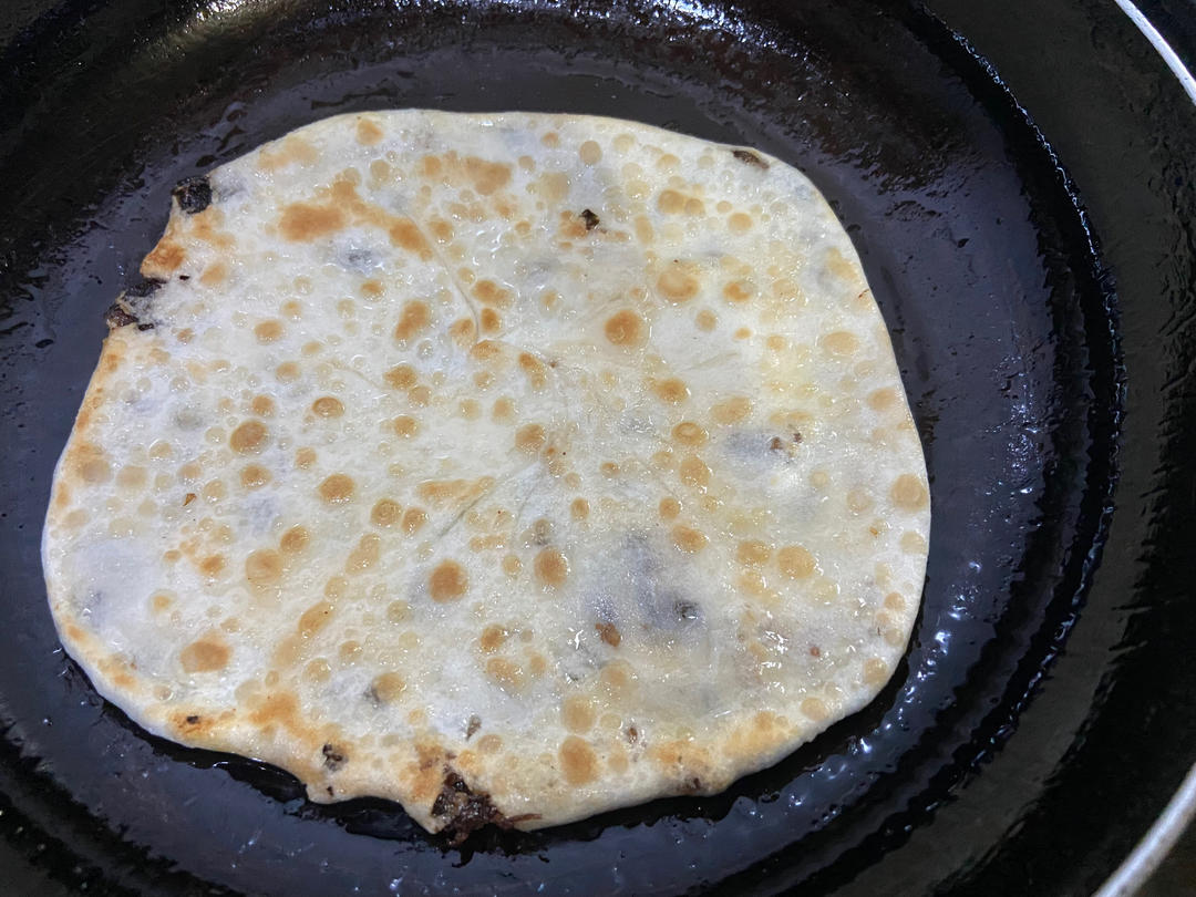 梅干菜肉饼（平底锅煎和烤箱烤两种吃法）