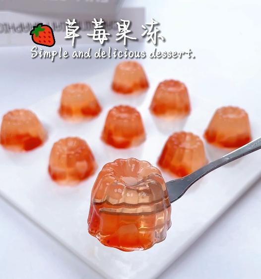 新年甜品🔴草莓果冻，太适合冬天啦~