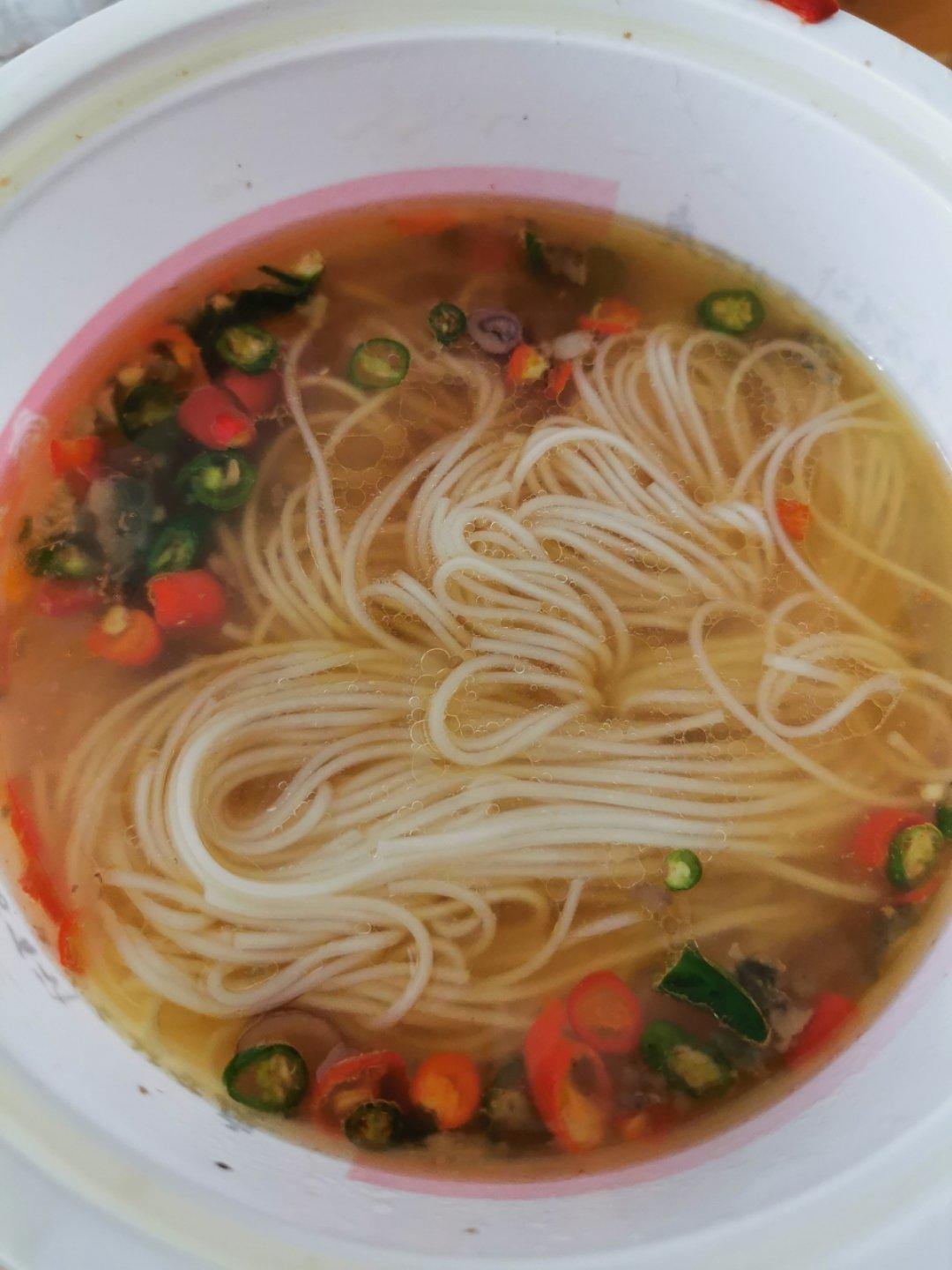 一碗酸汤面