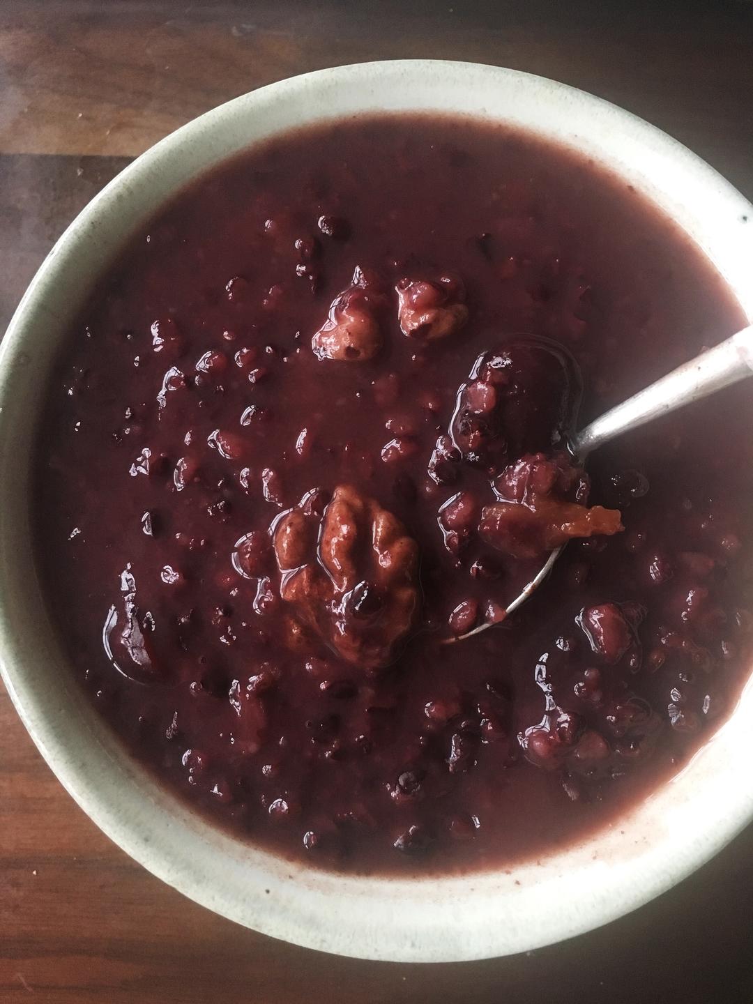 黑米燕麦核桃养生粥（懒人版）哈哈😄的做法