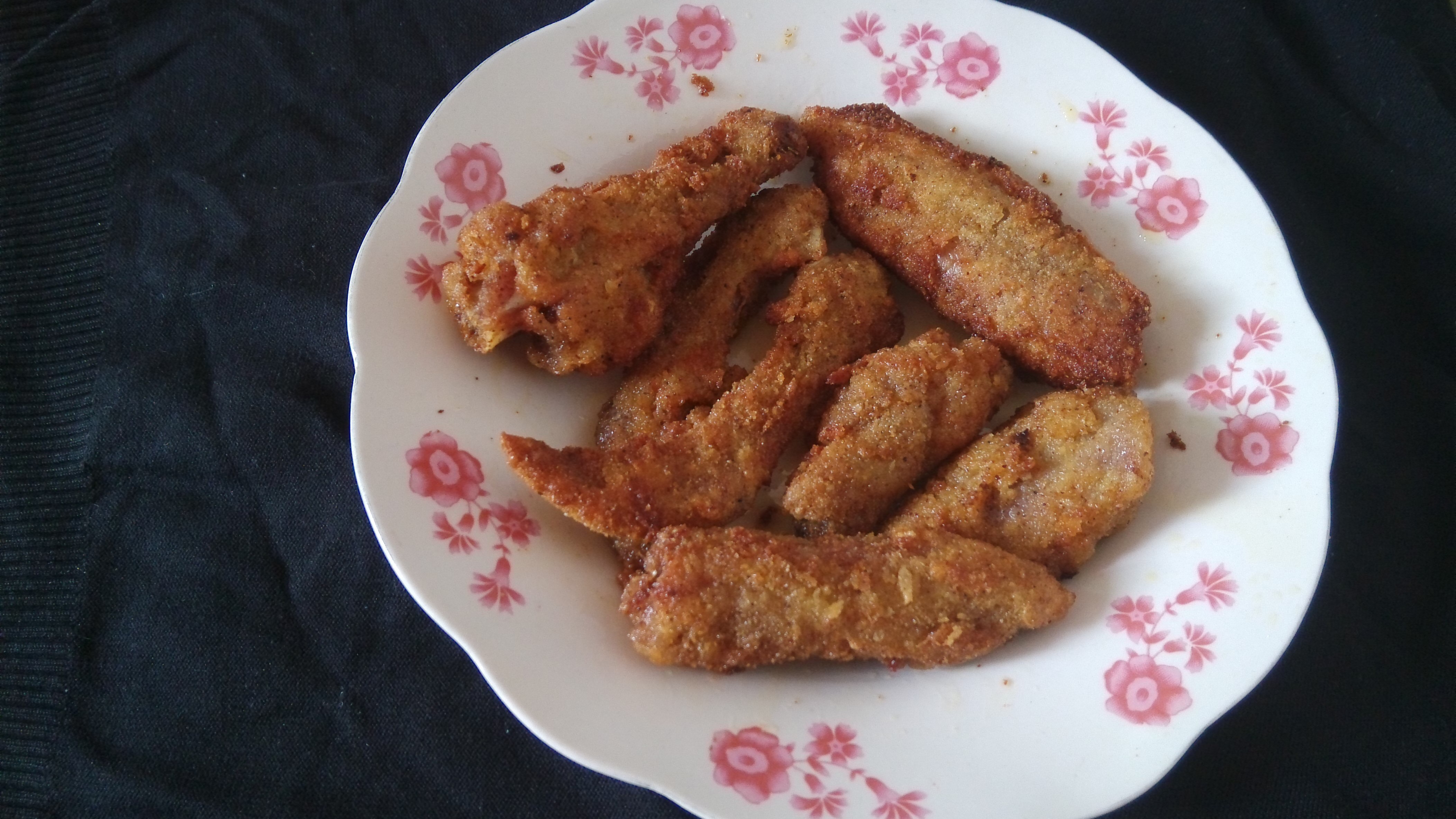 面包糠炸鸡翅