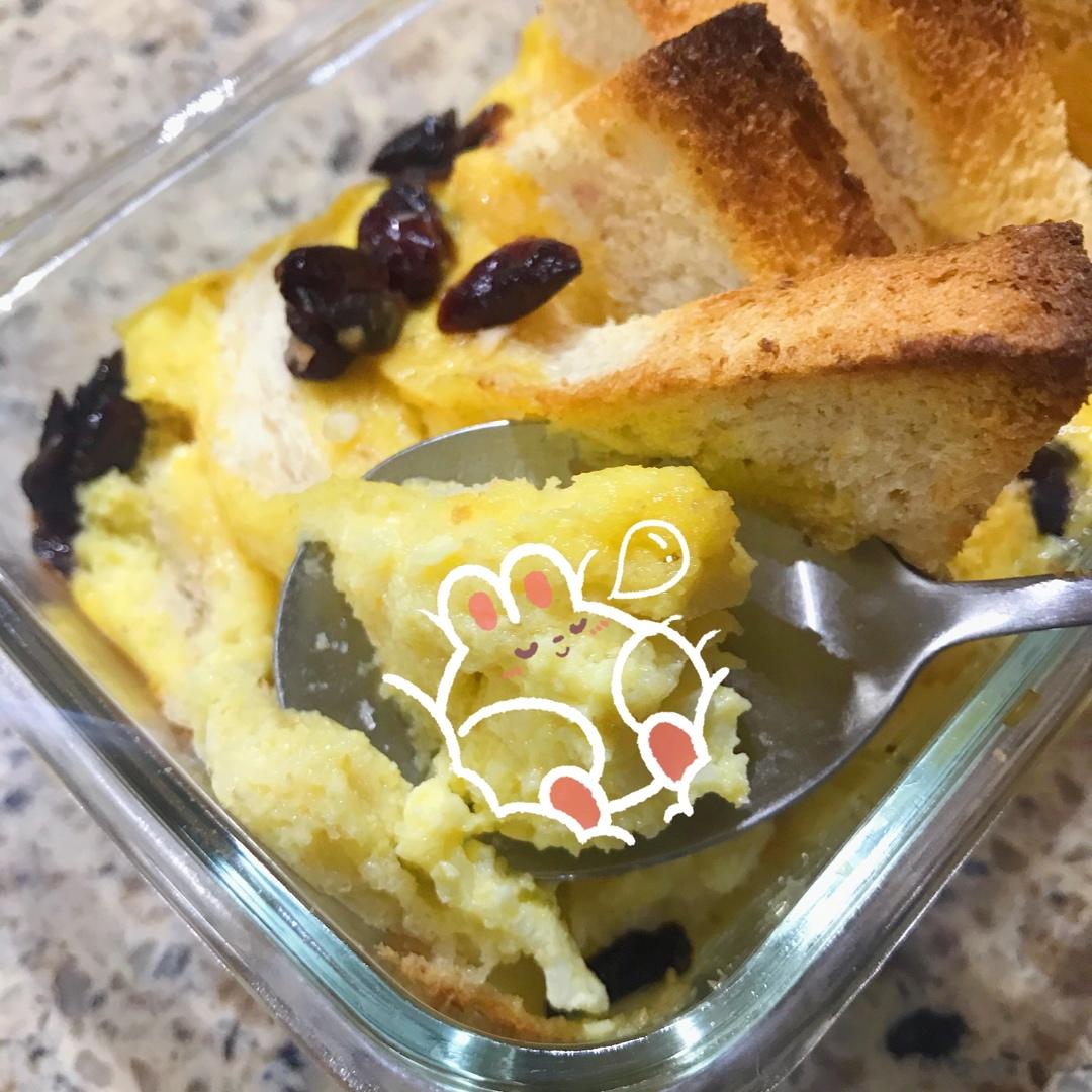 酒酿烤面包布丁