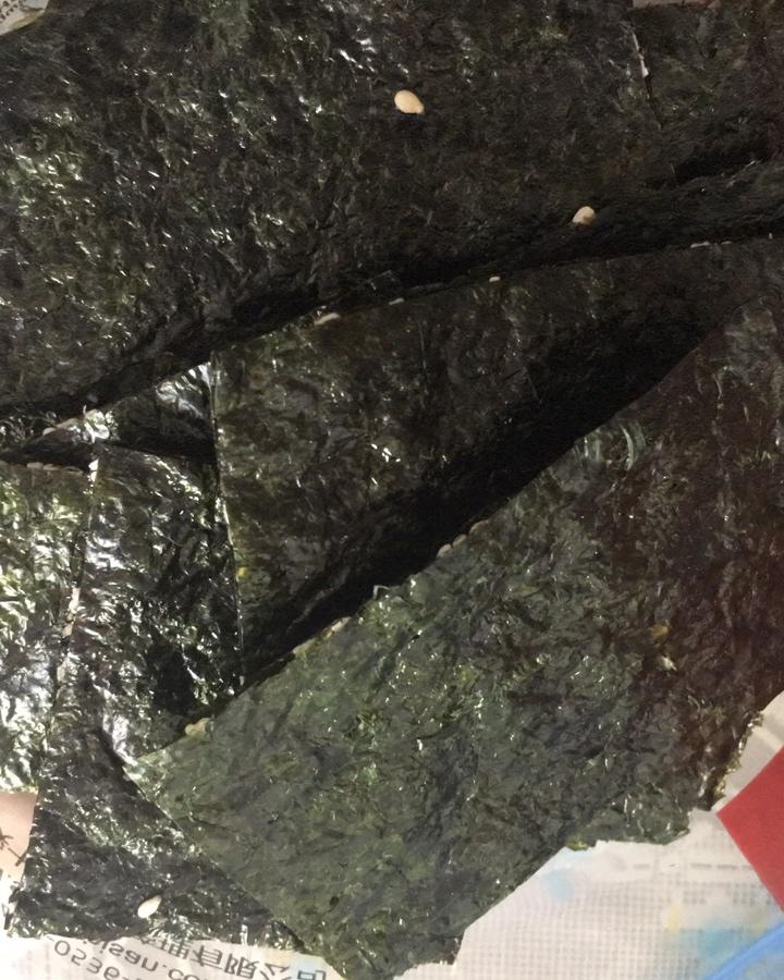 芝麻夹心海苔脆