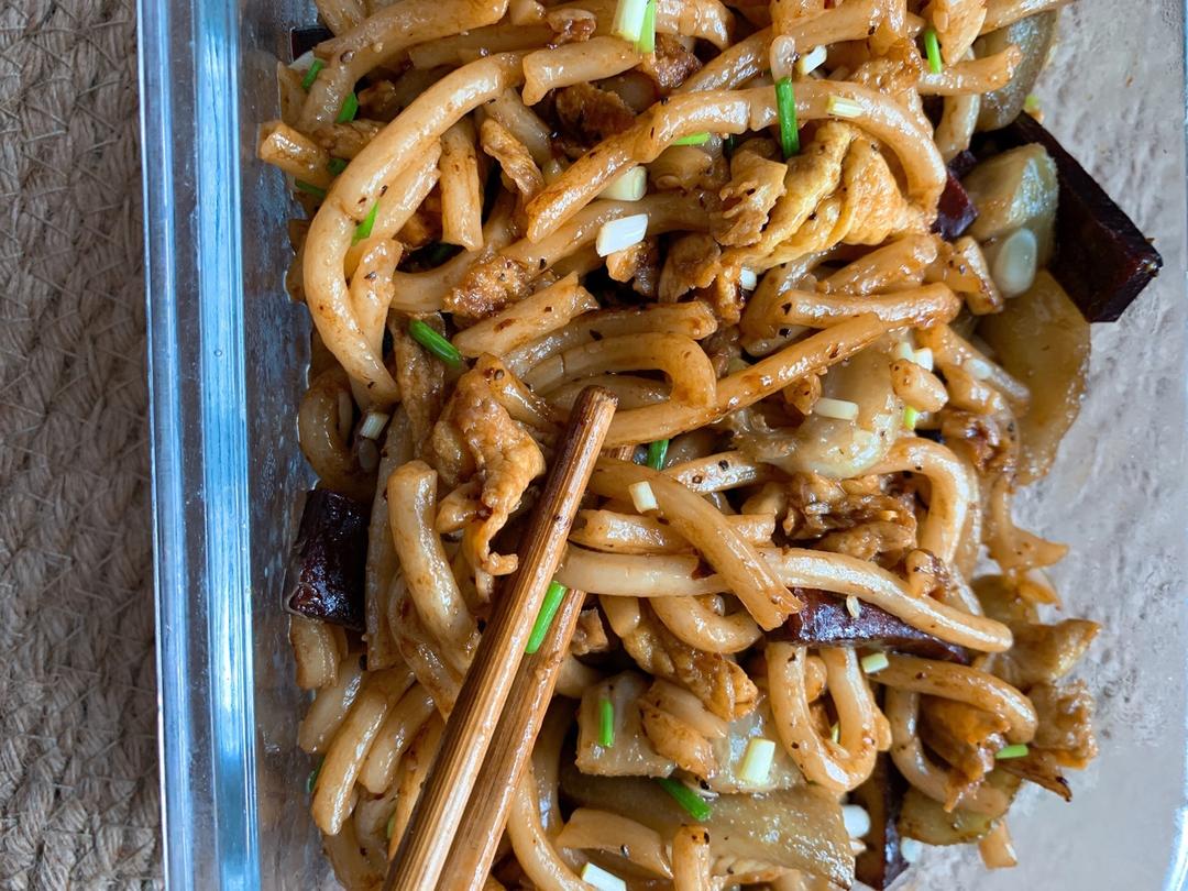 好吃哭的「鸡蛋炒乌冬面」