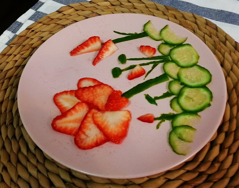 草莓创意果盘