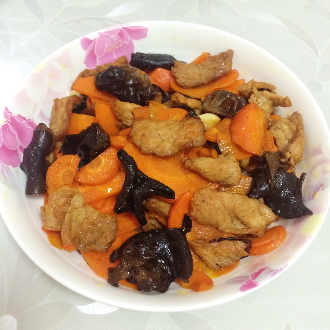 胡萝卜炒肉