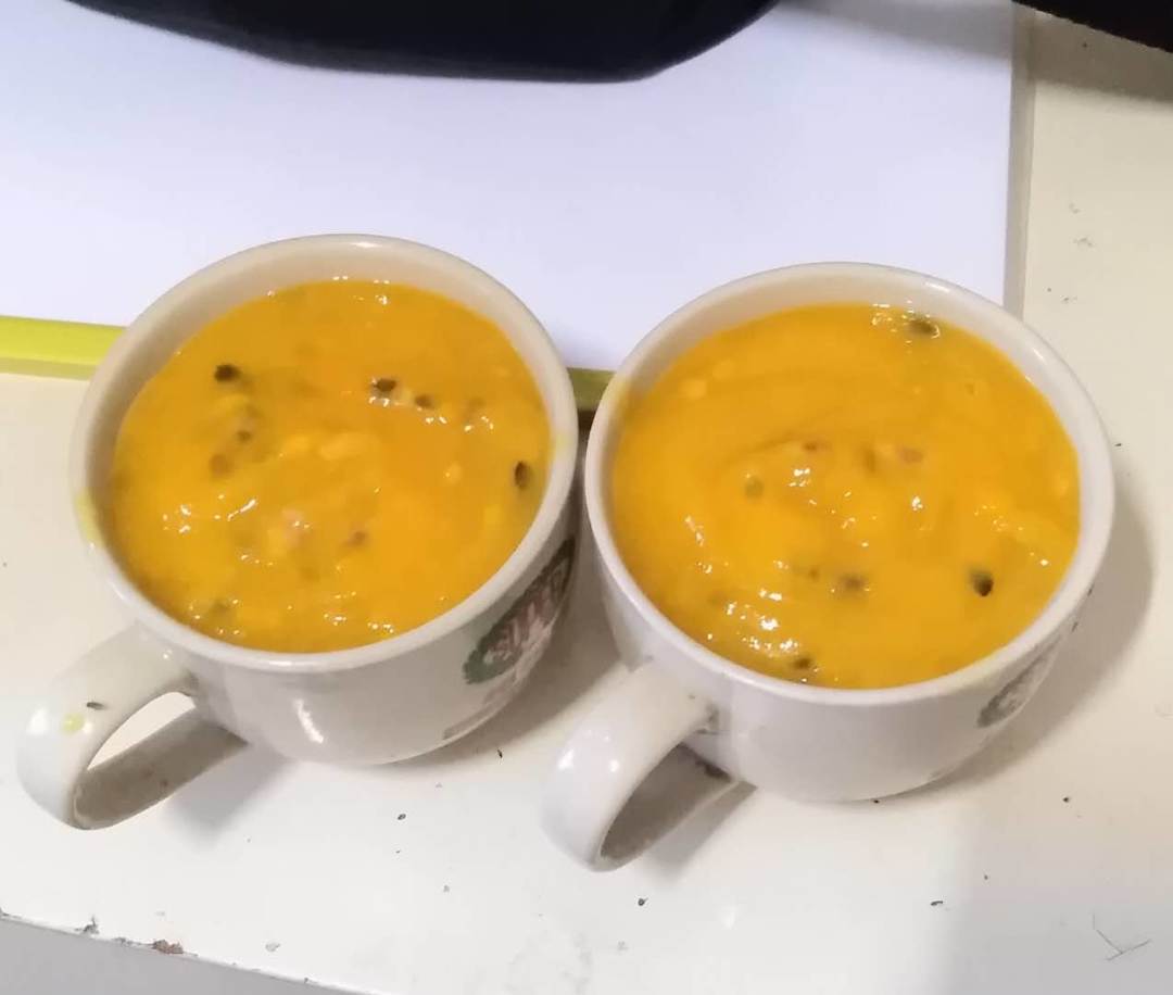 芒果百香果果昔（比酸奶还好喝）的做法