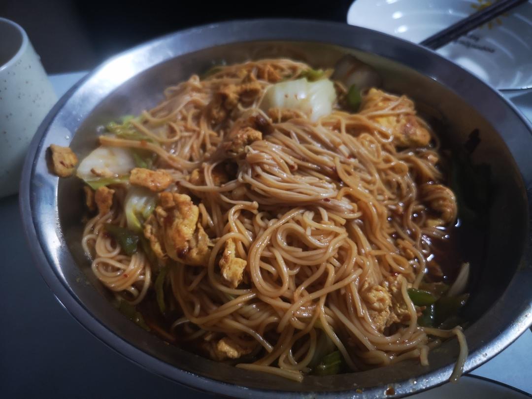 挂面神仙吃法㊙️香到舔盘子的青椒鸡蛋拌面
