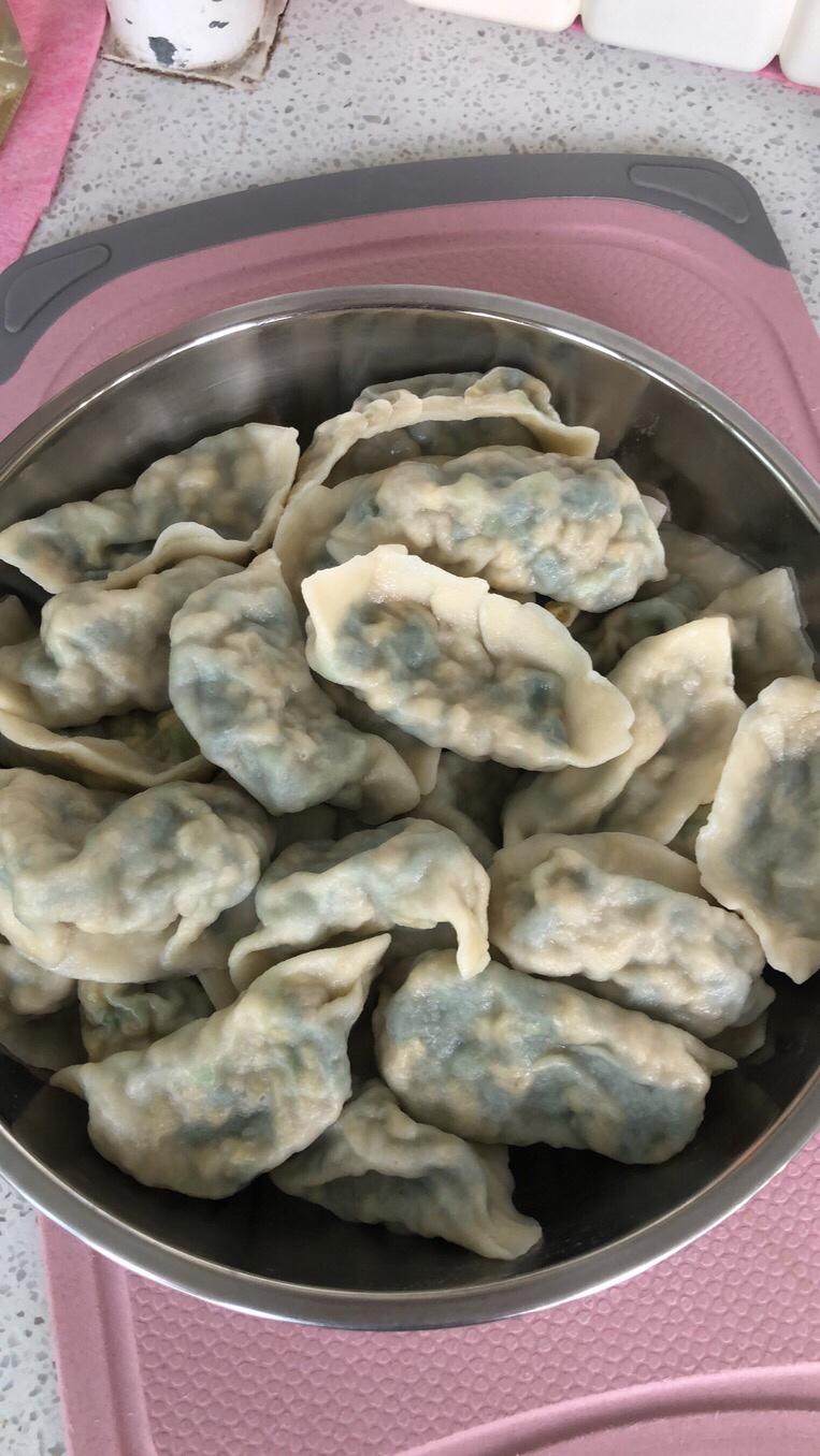 韭菜鸡蛋饺子的做法