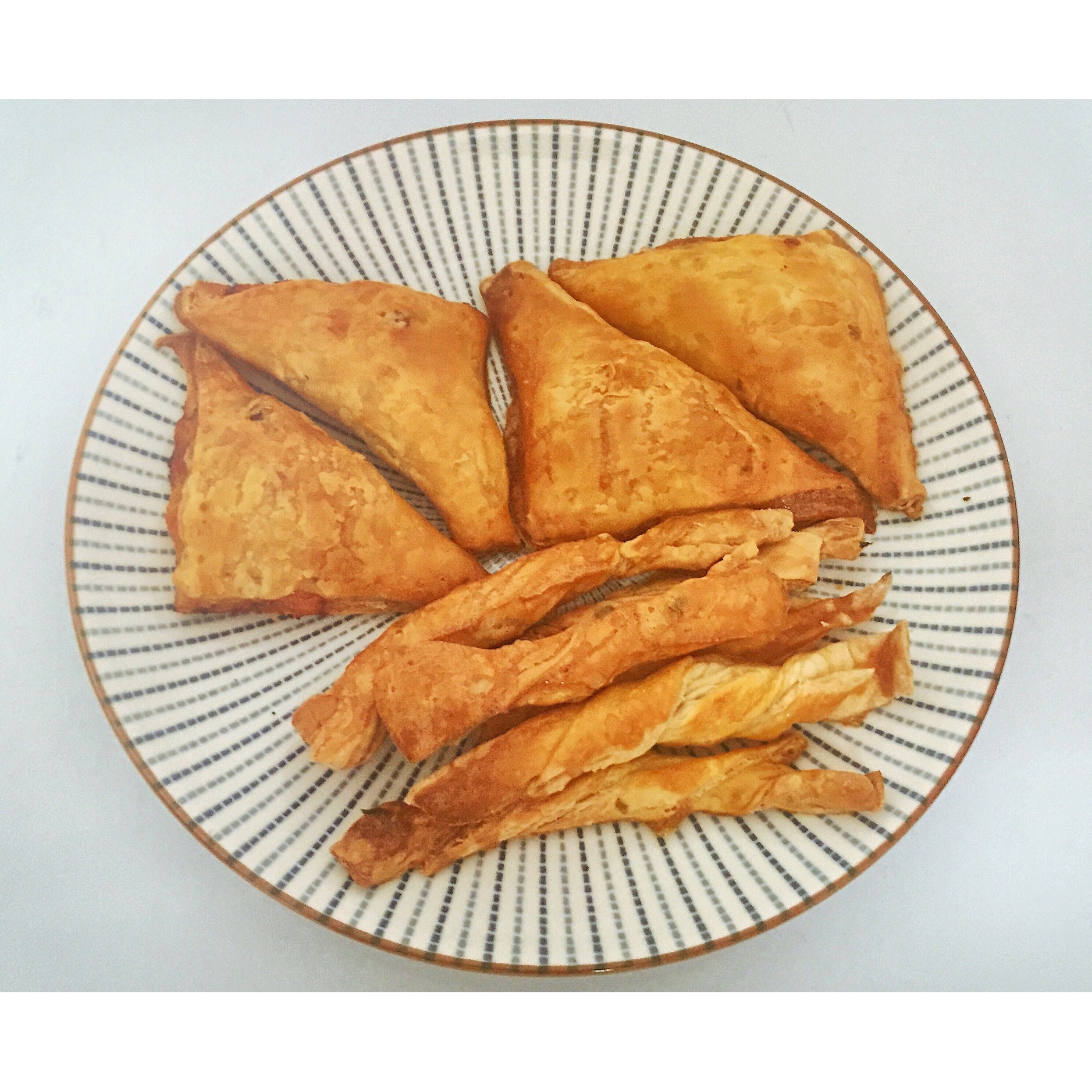 酥皮奶酪角