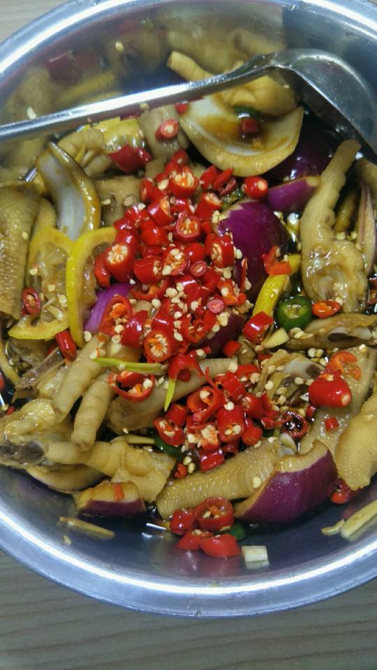 网红柠檬酸辣鸡爪