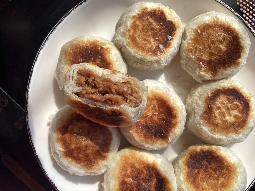 排四个小时队也买不到的鲜肉月饼，秘诀是放麻油！